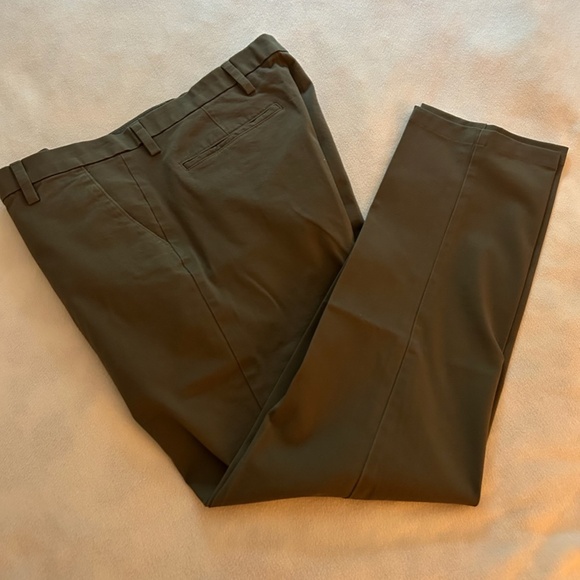 Dockers Men's Slim Fit Workday Stretch Khakis , Size 36W x 32L - Picture 7 of 15